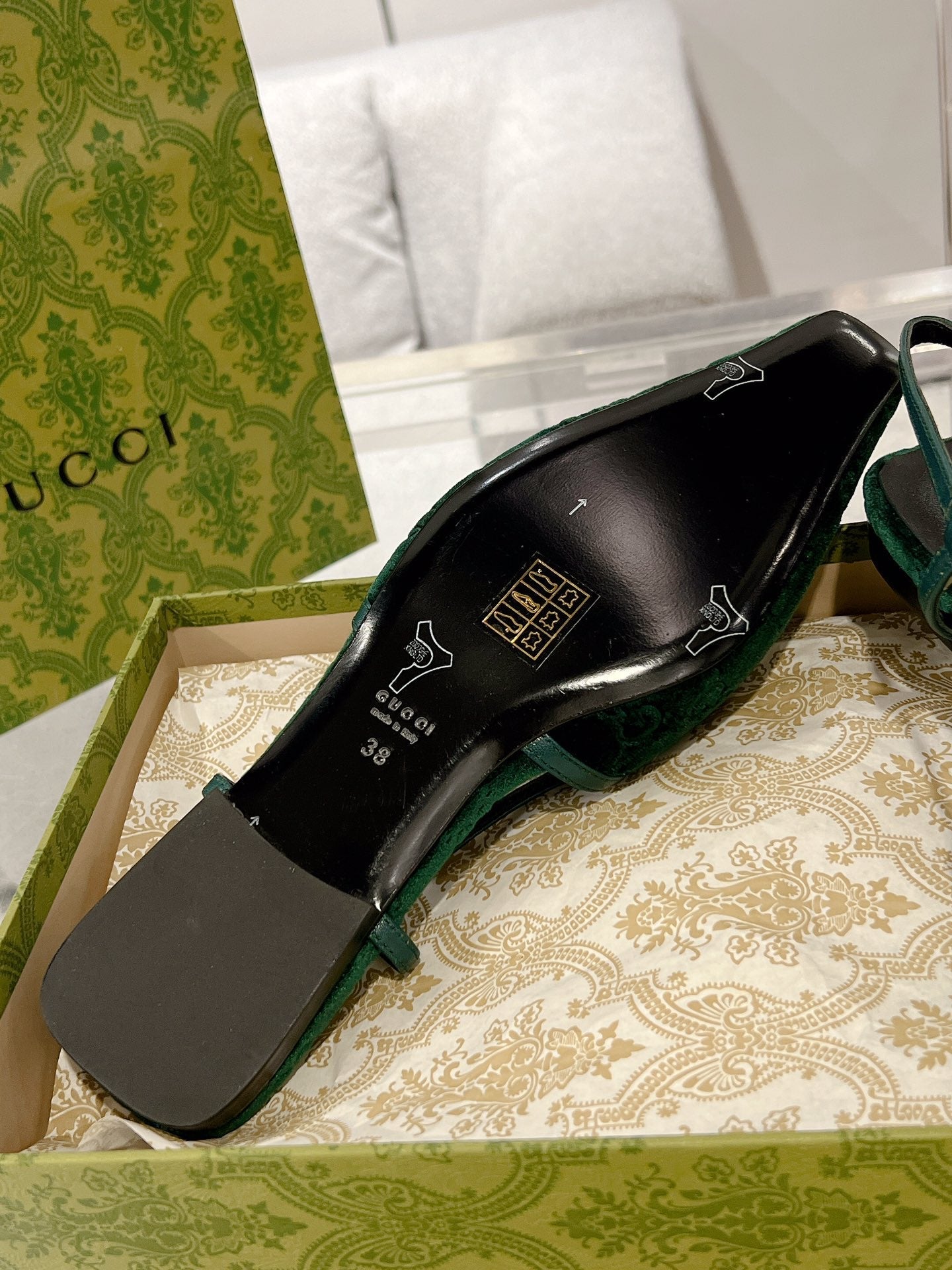 GUCCI SLINGBACK FLATS CASTLETON GREEN VELVET