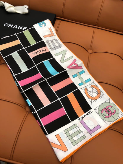 CHANEL 25S SCARF 90 IN SILK 704583