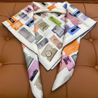 CHANEL 25S SCARF 90 IN SILK 703701