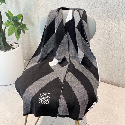 LOEWE SCARF 180 CM IN BLACK CASHMERE 386729