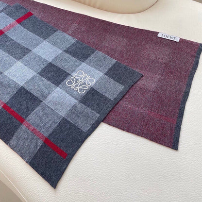 LOEWE SCARF 180 CM IN MOUSE GRAY CARO CASHMERE 389780