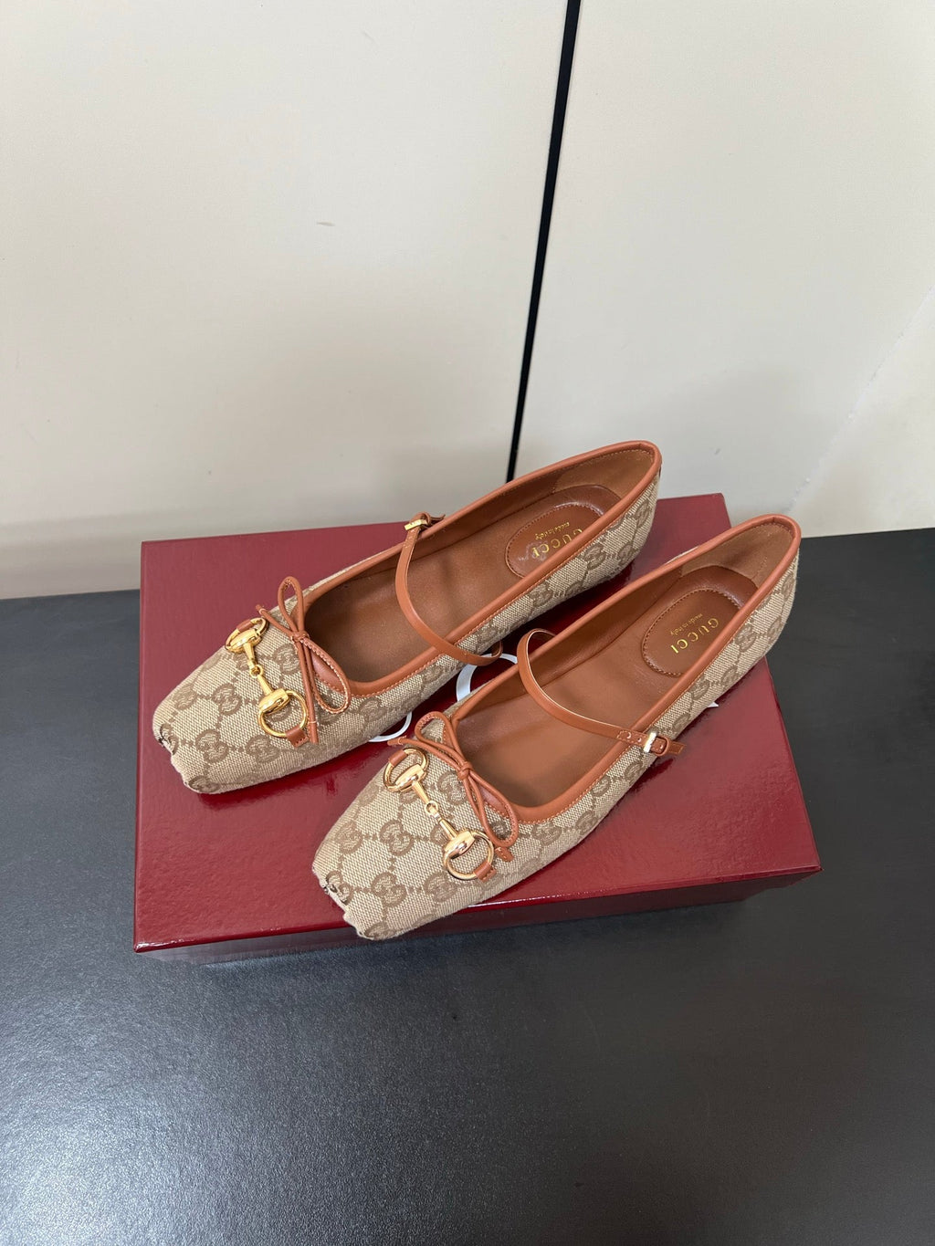 GUCCI MARY JANE 25S IN MINK BROWN CANVAS MIX LAMBSKIN WITH GOLD HARDWARE