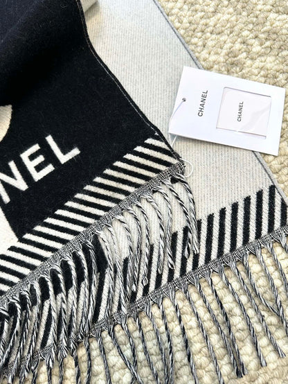 CHANEL SCARF 184 CM IN BLACK MIX WHITE MERINO WOOL 393120