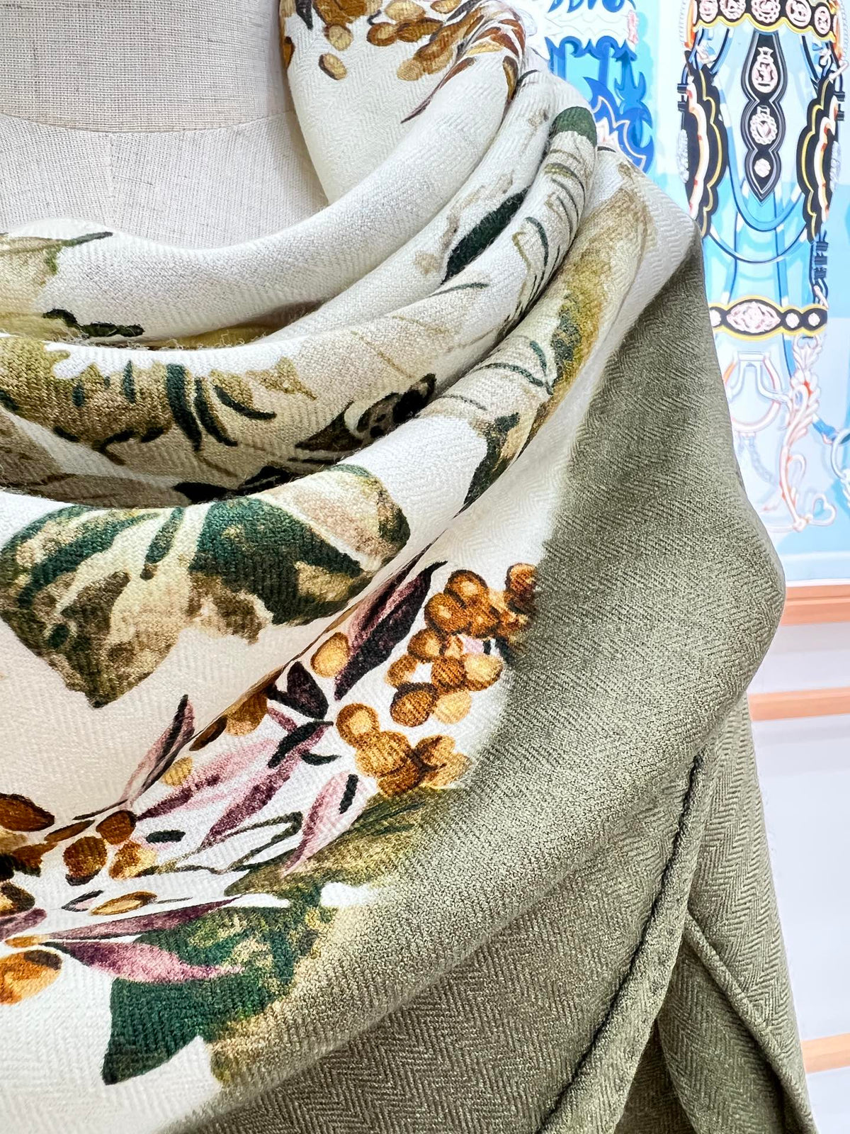 DIOR REVERSIBLE SCARF 140 CM IN CREAM WHITE MIX GREEN WOOL-SILK FABRIC 735876
