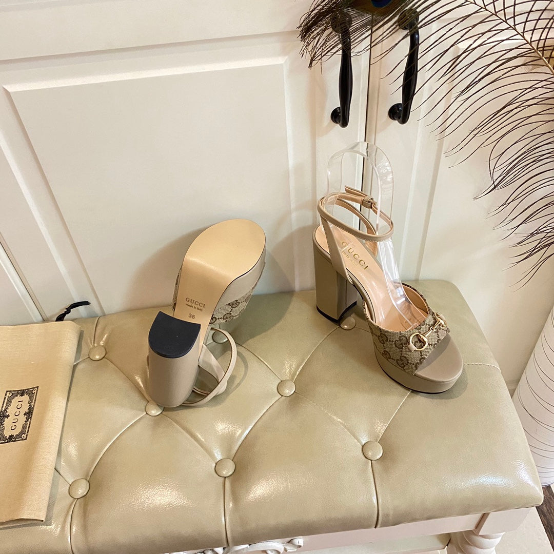 GUCCI HORSEBIT PLATFORM SANDAL IN KHAKI BEIGE MONOGRAM CANVAS AND SHEEPSKIN LINING