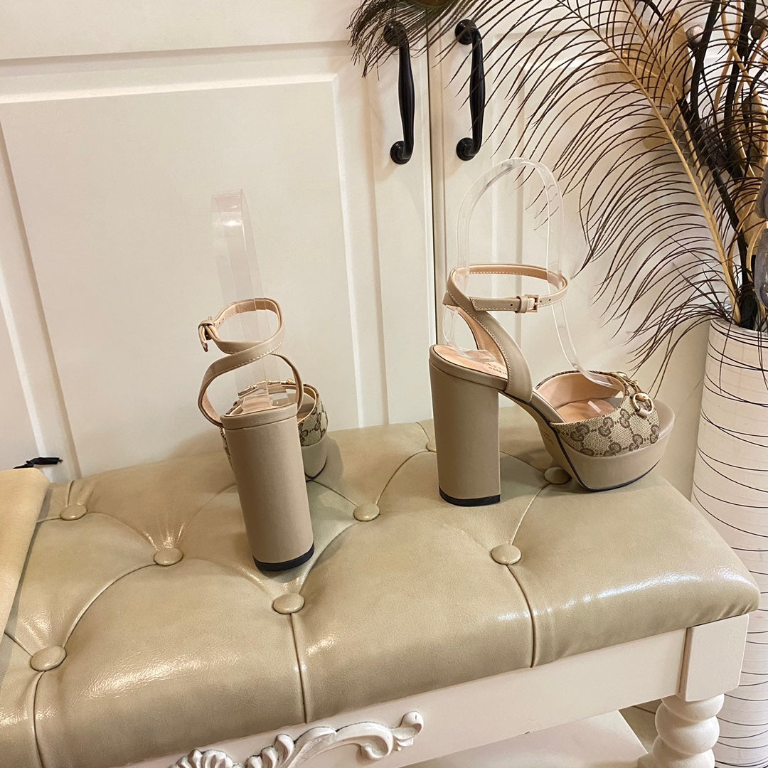 GUCCI HORSEBIT PLATFORM SANDAL IN KHAKI BEIGE MONOGRAM CANVAS AND SHEEPSKIN LINING