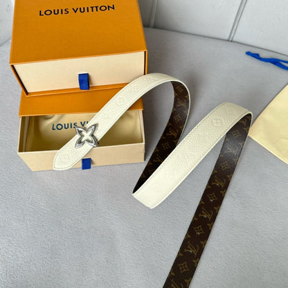 LOUIS VUITTON LV  MINI FLOWERGRAM 30MM REVERSIBLE BELT IN WHITE EMBOSSED CALFSKIN SILVER HARDWARE