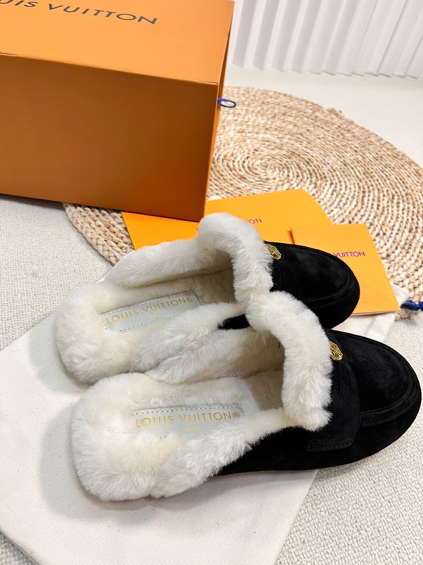 LOUIS VUITTON LV COSY FLAT COMFORT CLOG IN BLACK SUEDE AND SHEARLING LINING