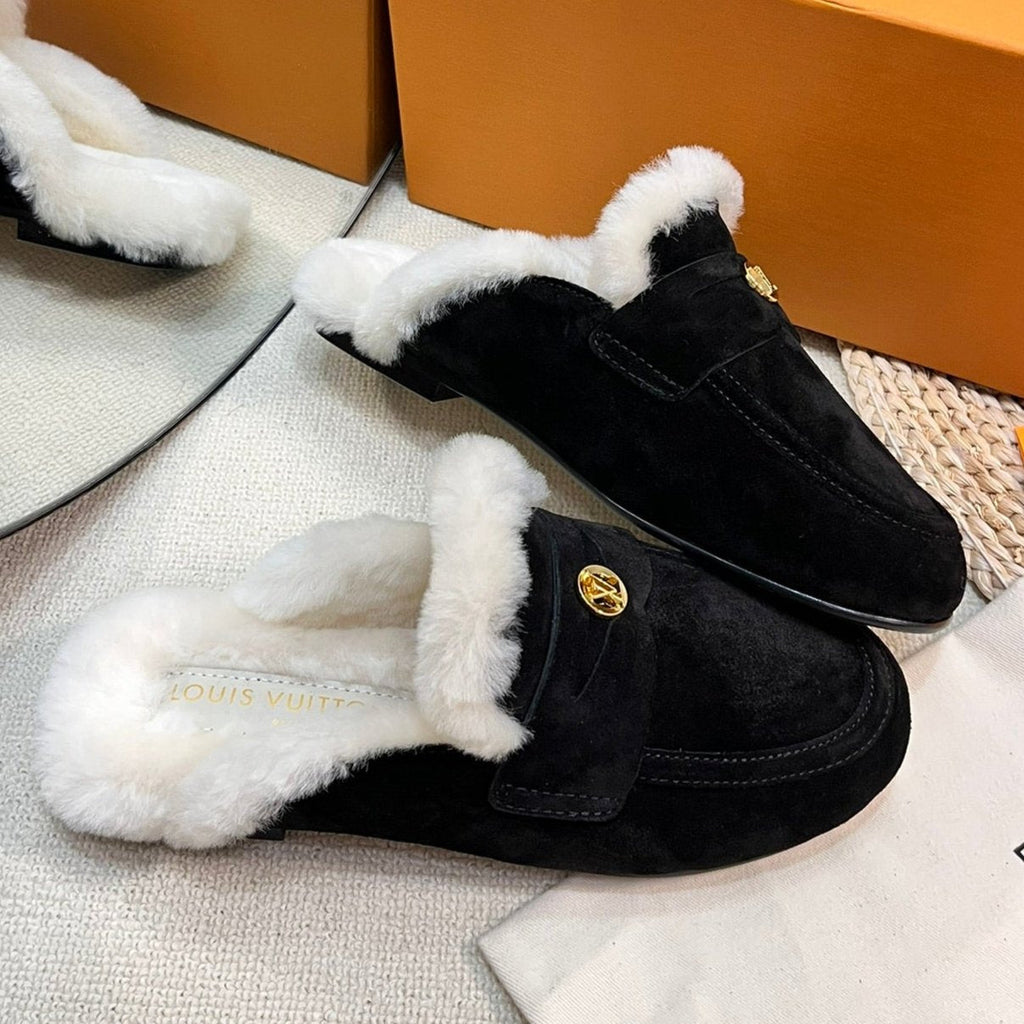 LOUIS VUITTON LV COSY FLAT COMFORT CLOG IN BLACK SUEDE AND SHEARLING LINING