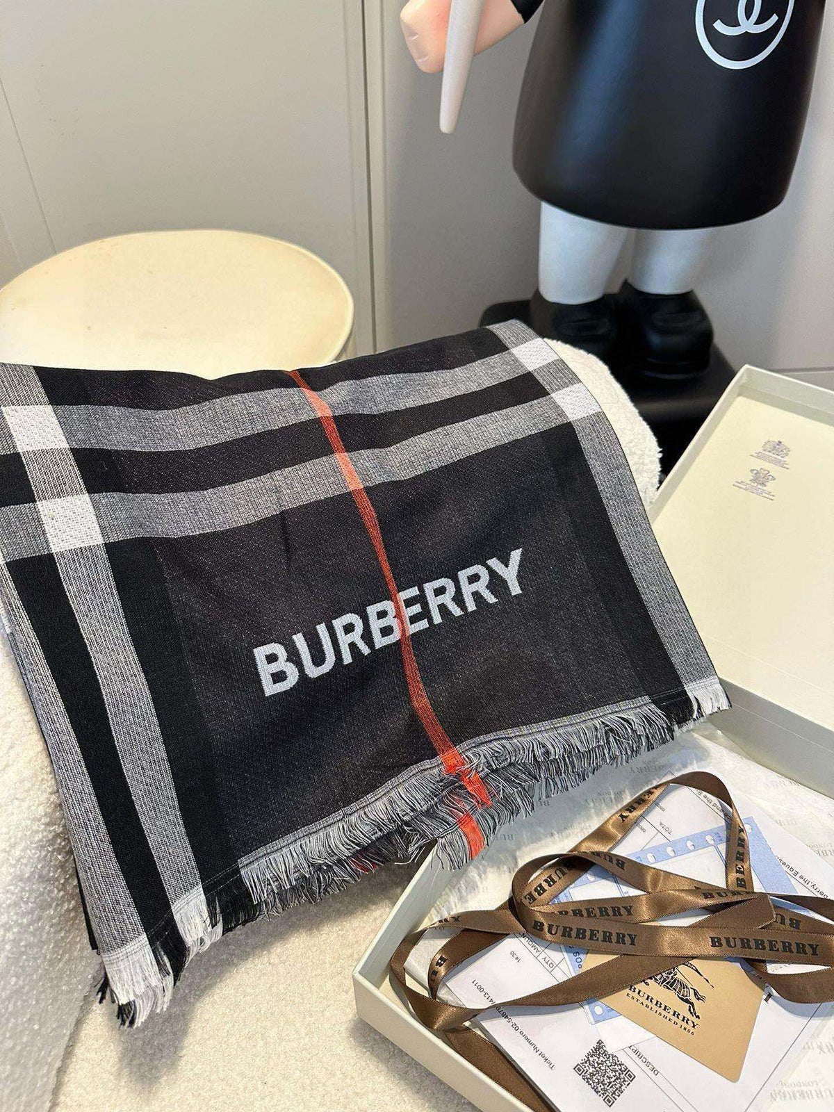BURBERRY BBR SCARF 220 CM IN WOOL MIX SILK 490014