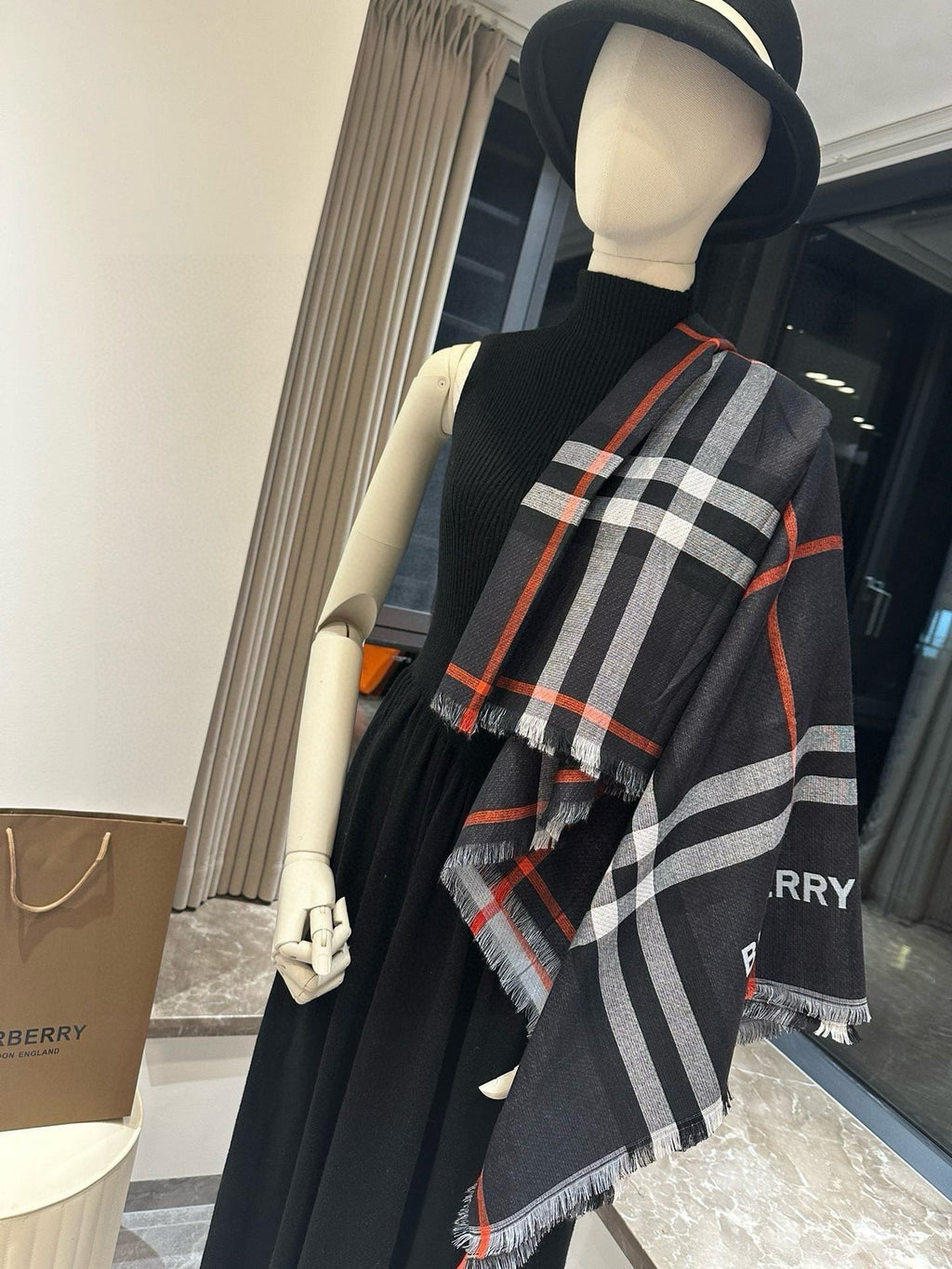 BURBERRY BBR SCARF 220 CM IN WOOL MIX SILK 490014