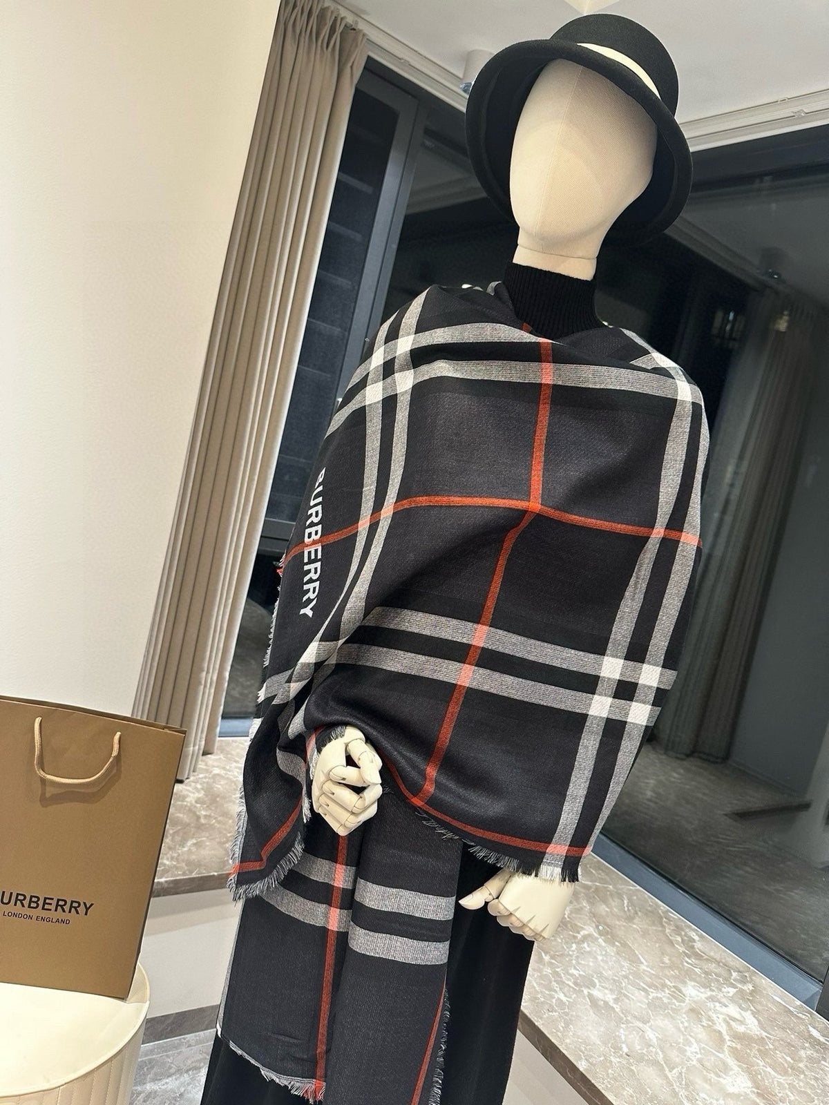 BURBERRY BBR SCARF 220 CM IN WOOL MIX SILK 490014