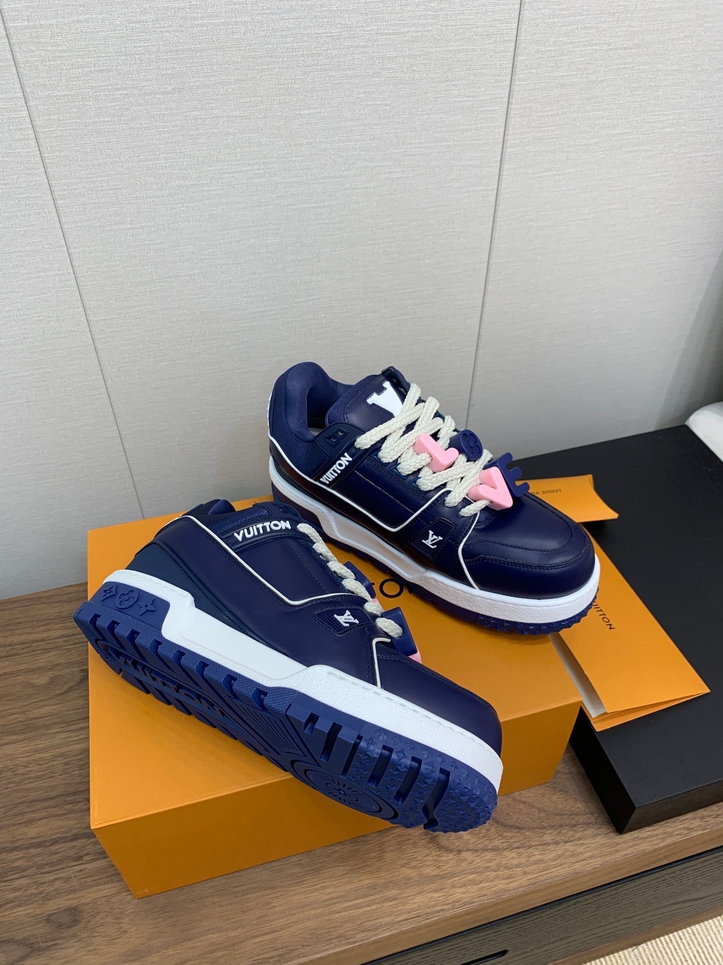 LOUIS VUITTON LV WOMEN'S TRAINER IN NAVY BLUE CALFSKIN