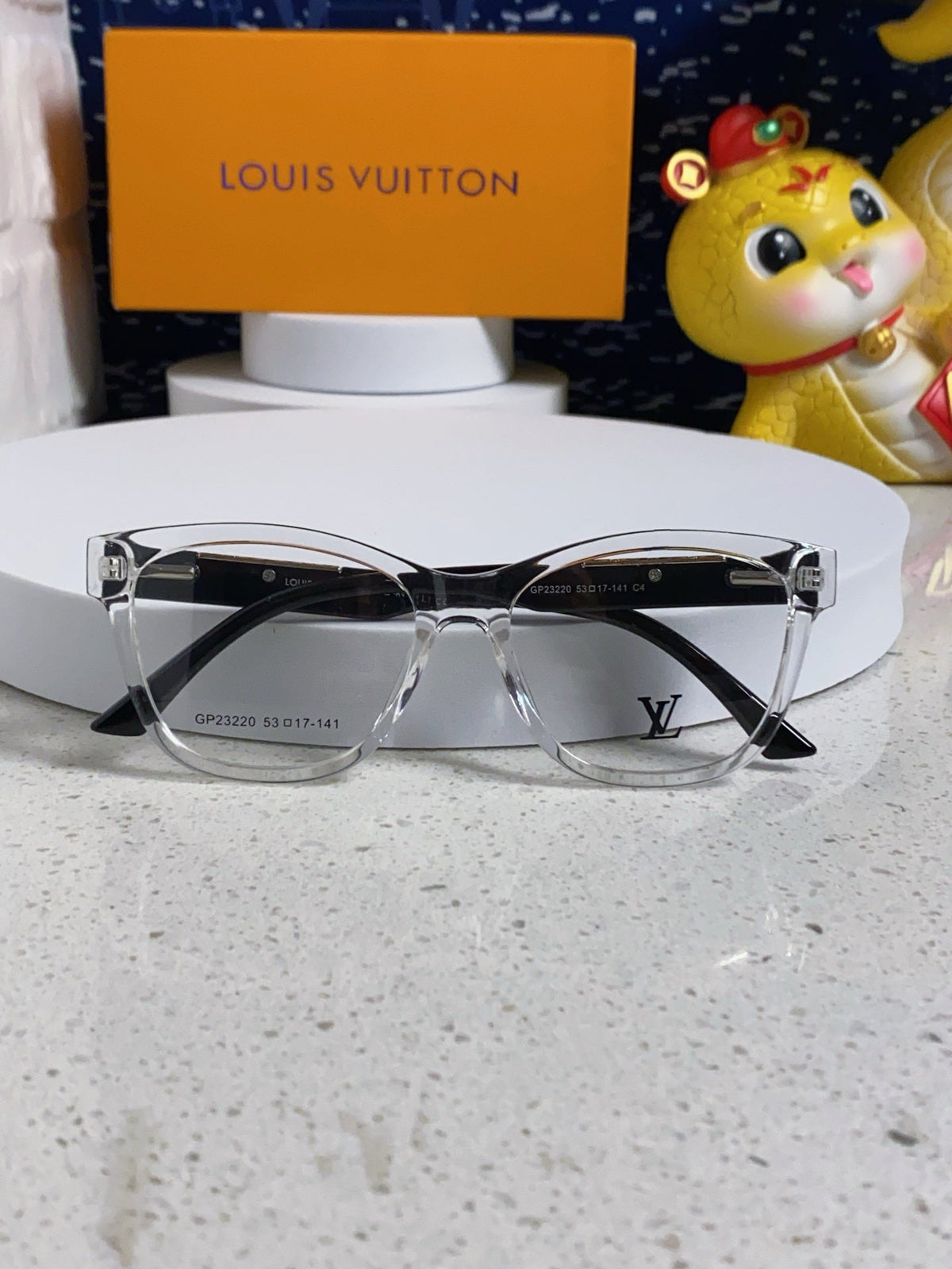 LOUIS VUITTON CAT EYE SUNGLASSES 570278 IN CLEAR ACETATE EMBOSSED LOGO