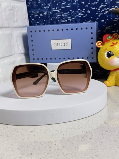 GUCCI SQUARE FRAME SUNGLASSES 573309 IN ACETATE EMBOSSED LOGO