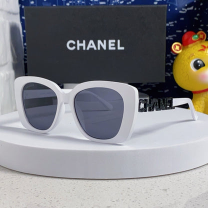 CHANEL BUTTERFLY SUNGLASSES 641813 IN WHITE ACETATE BLACK METAL LOGO