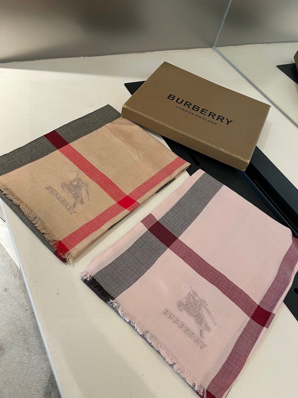 BURBERRY BBR SCARF 200 CM IN CASHMERE 538338