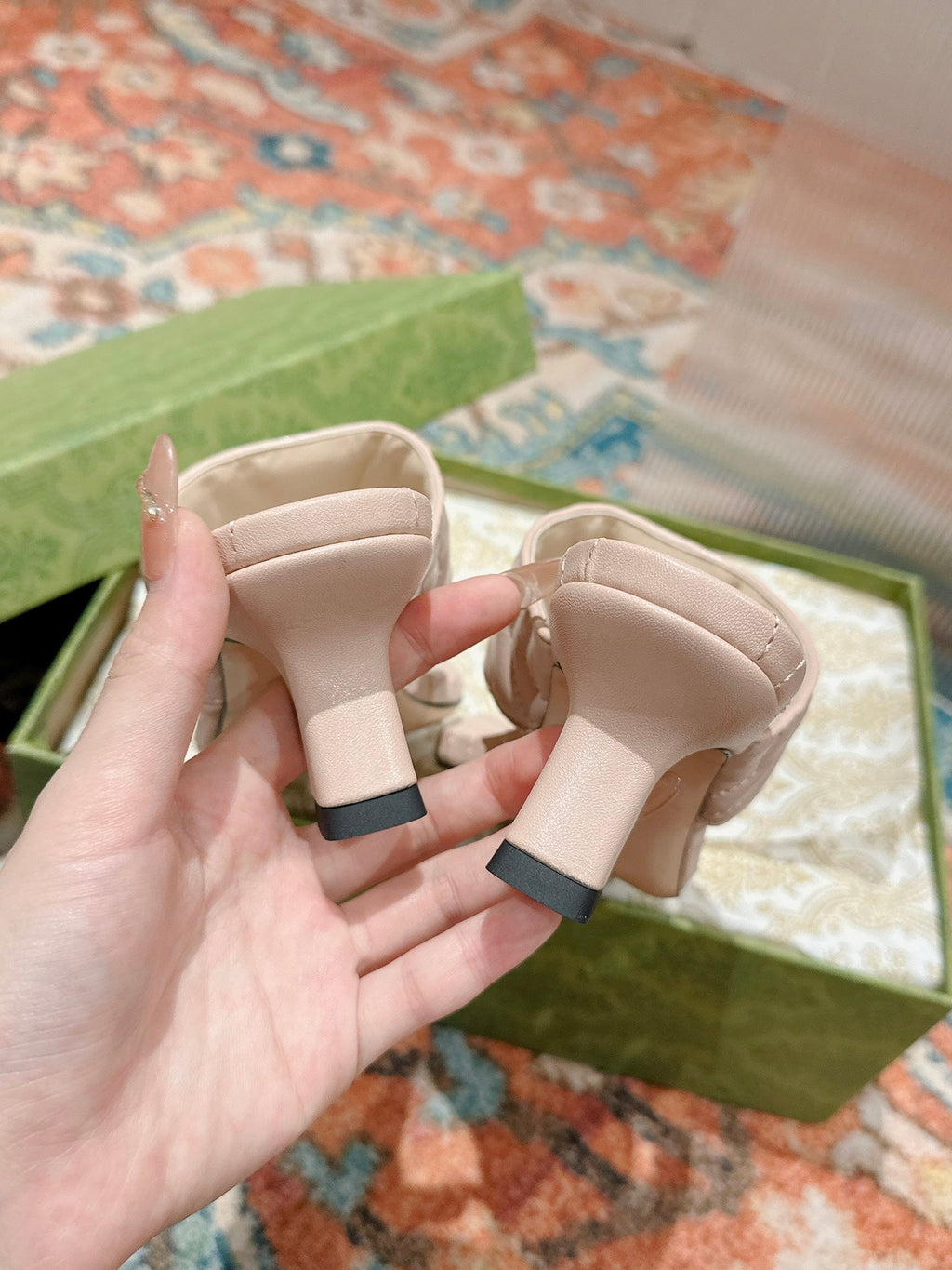 GUCCI HIGH THONG MULE 55MM IN BEIGE CREAM CALFSKIN WITH GOLD HARDWARE