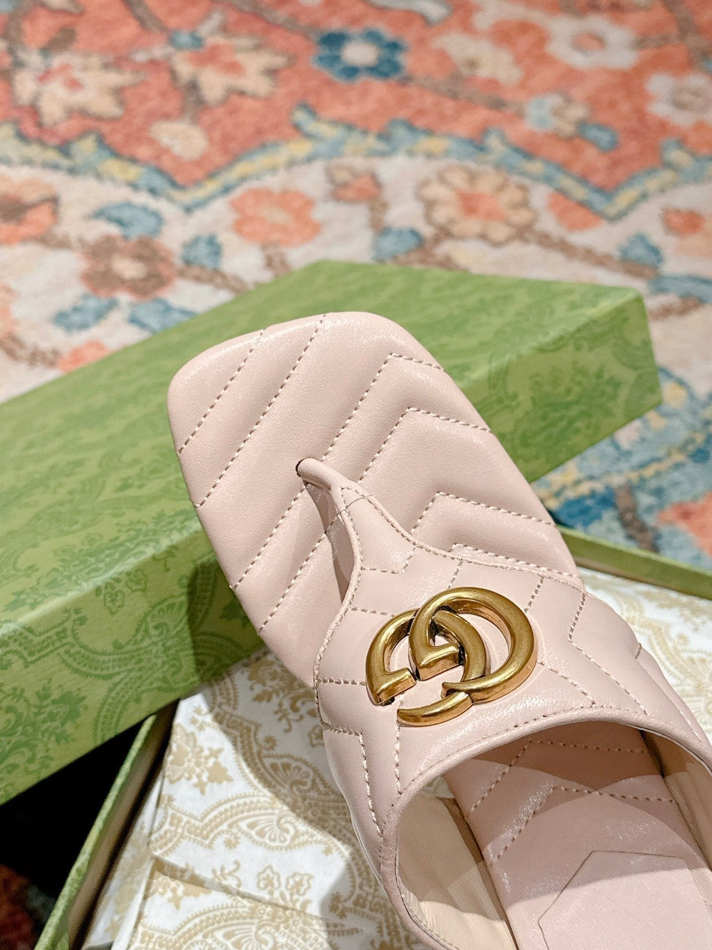 GUCCI HIGH THONG MULE 55MM IN BEIGE CREAM CALFSKIN WITH GOLD HARDWARE