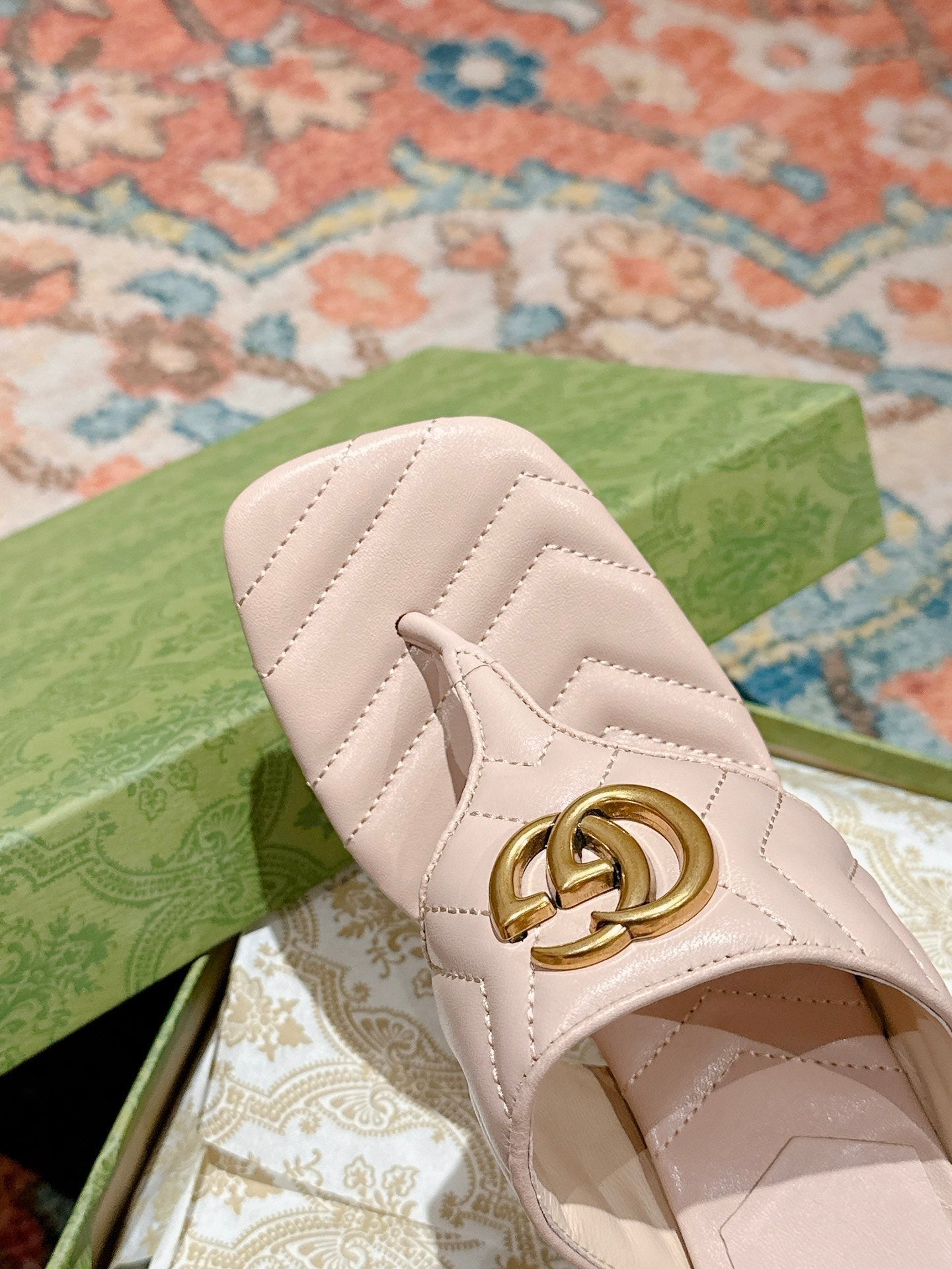 GUCCI HIGH THONG MULE 55MM IN BEIGE CREAM CALFSKIN WITH GOLD HARDWARE