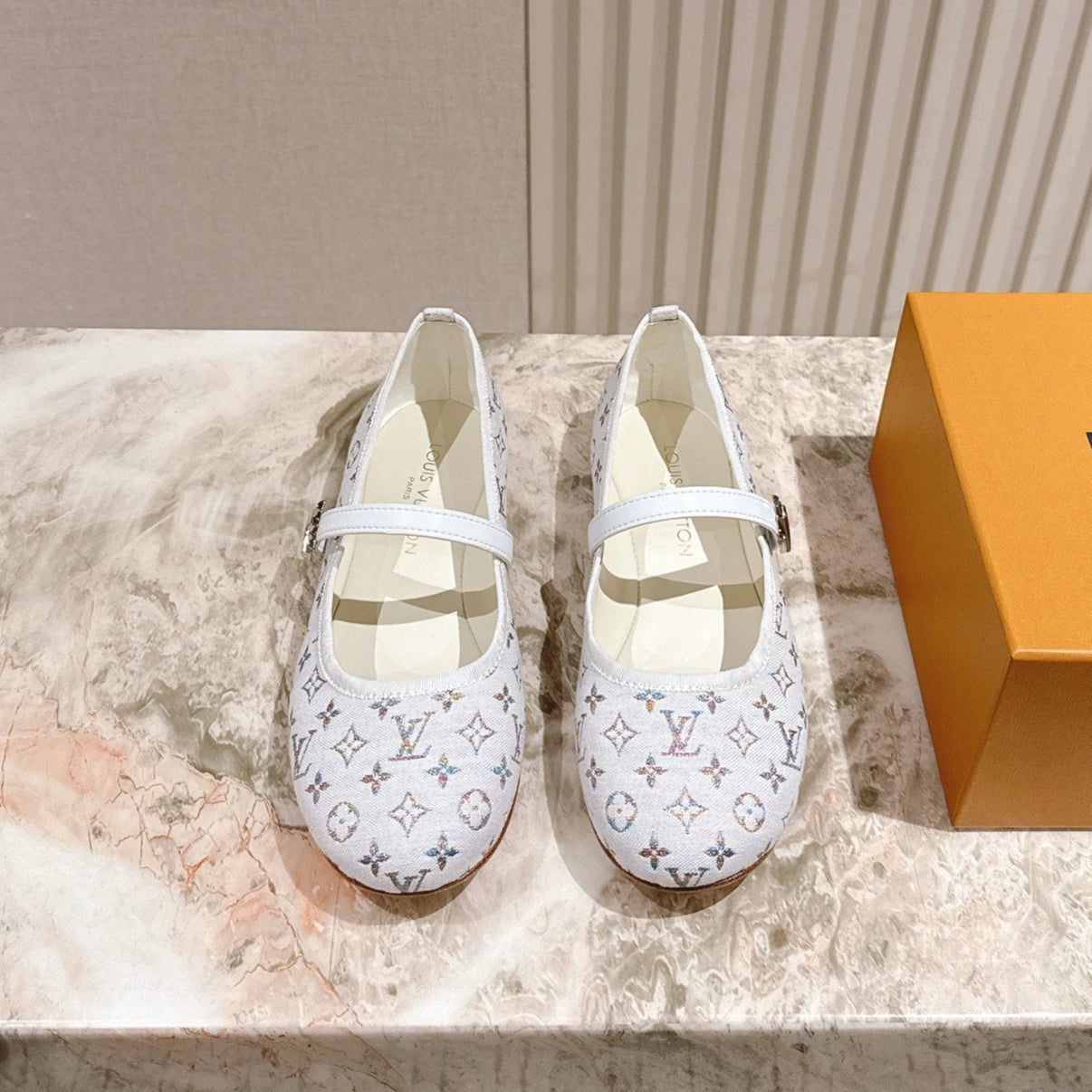 LOUIS VUITTON LV BALLET FLAT IN WHITE MONOGRAM CANVAS