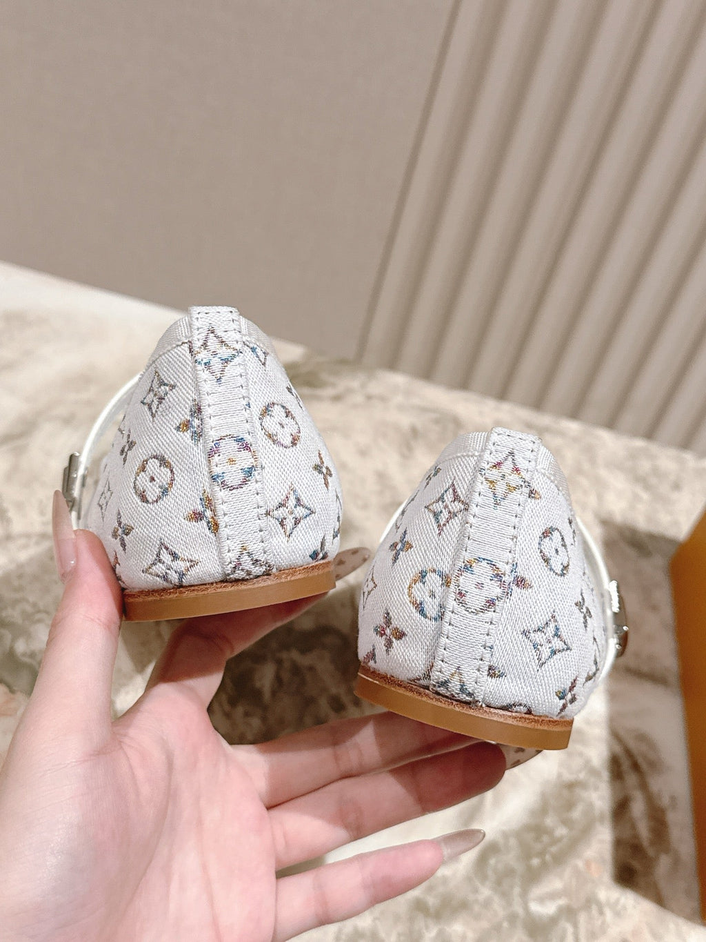 LOUIS VUITTON LV BALLET FLAT IN WHITE MONOGRAM CANVAS