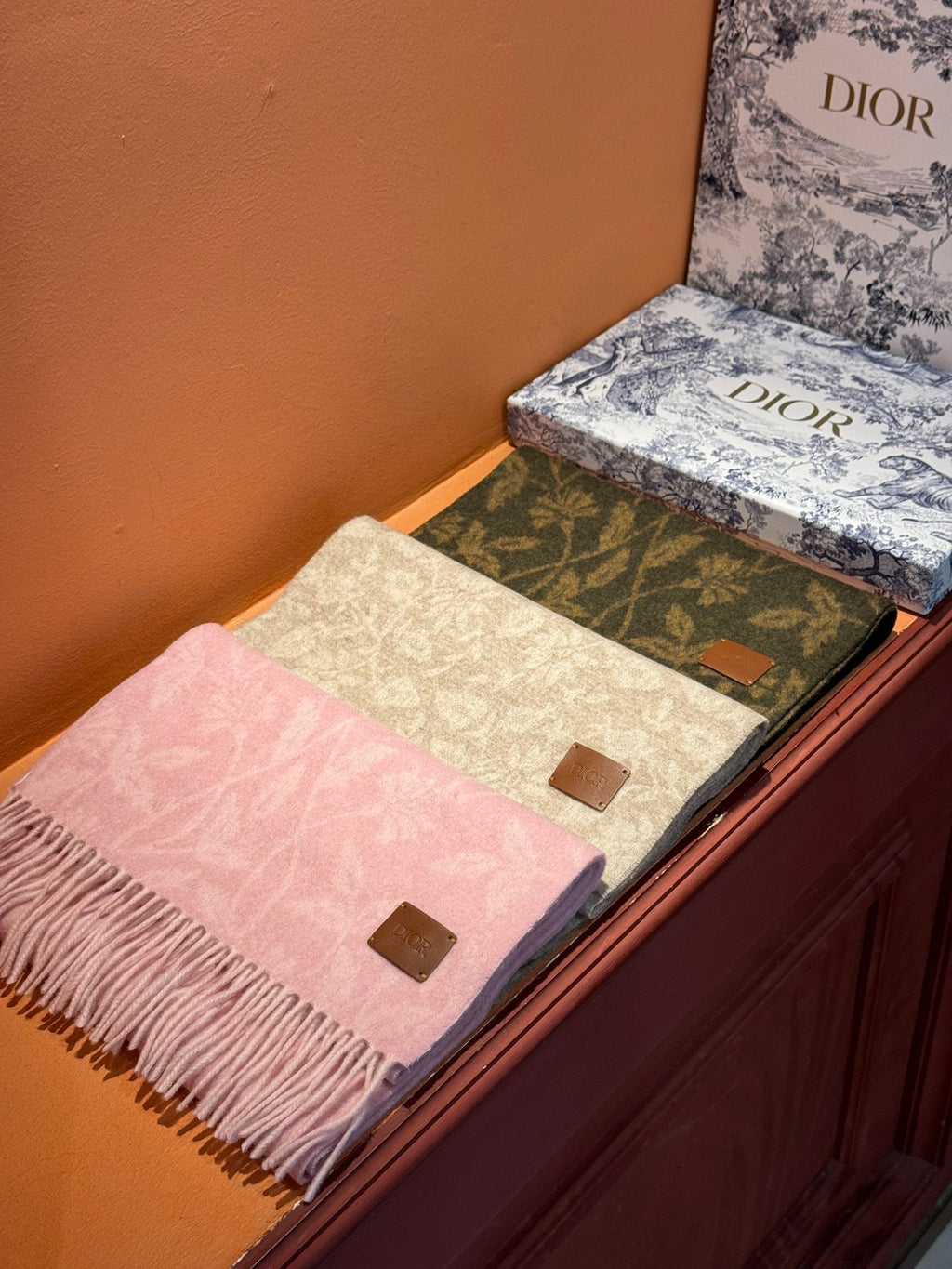 DIOR SCARF 180 CM IN OLIVE GREEN MONOGRAM CASHMERE 394642