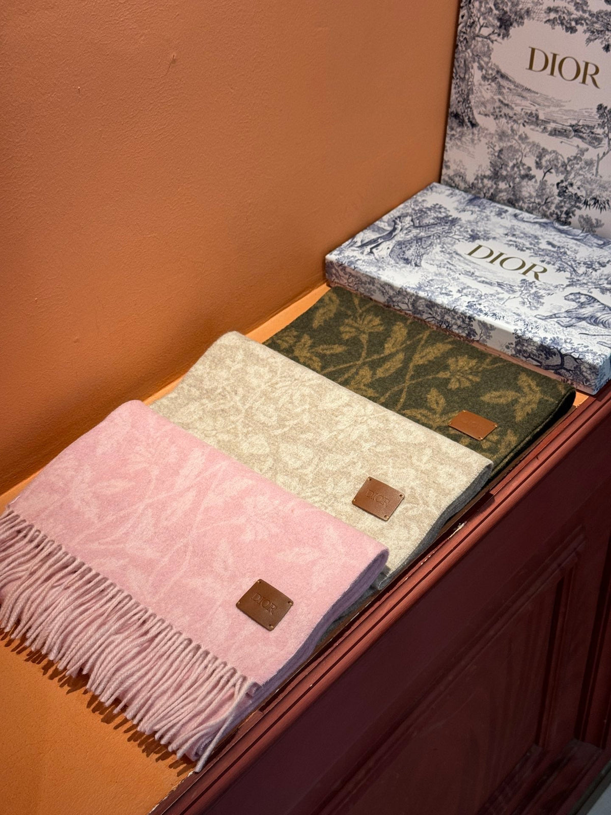 DIOR SCARF 180 CM IN OLIVE GREEN MONOGRAM CASHMERE 394642