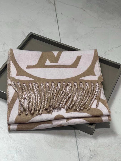 LOUIS VUITTON MEDALLION SCARF 235 CM IN PEANUT BROWN MIX WHITE WOOL 399899