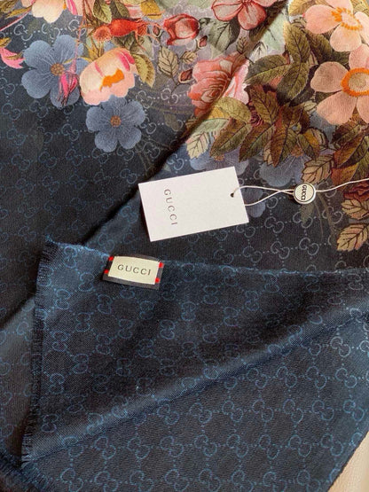 GUCCI SCARF 200 CM IN BLACK CASHMERE WITH COLORFUL FLOWER 405252