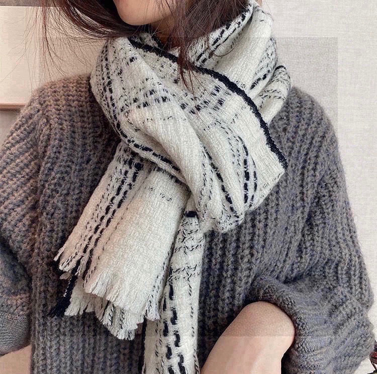 CHANEL 25S SCARF 185 IN CASHMERE 730559