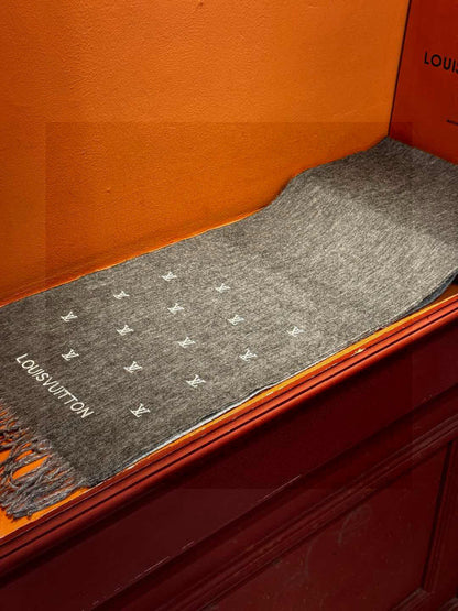 LOUIS VUITTON LV SCARF 180 CM IN CASHMERE 730576