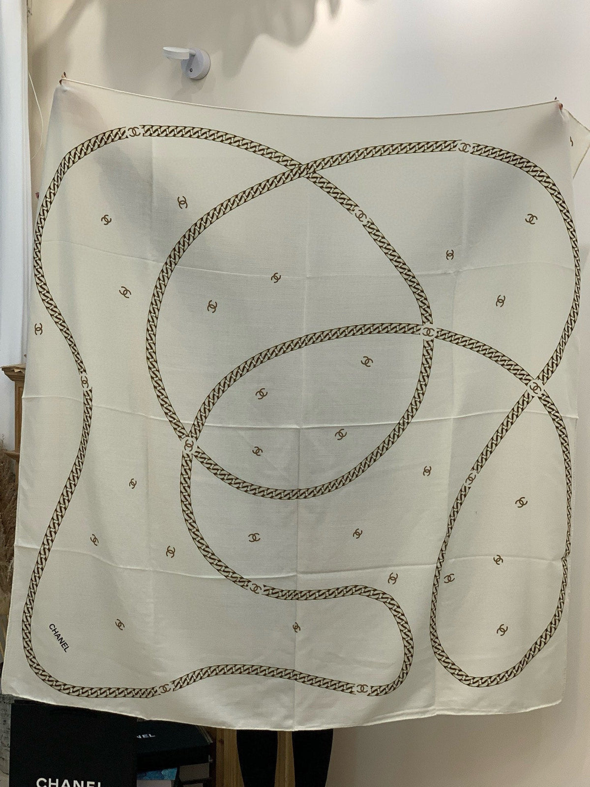 CHANEL 25S SCARF 135 IN SILK AND CASHMERE 932009