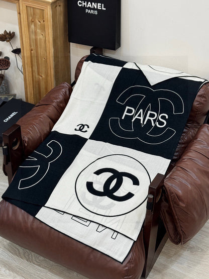 CHANEL 25S SCARF 135 IN SILK AND CASHMERE 932037