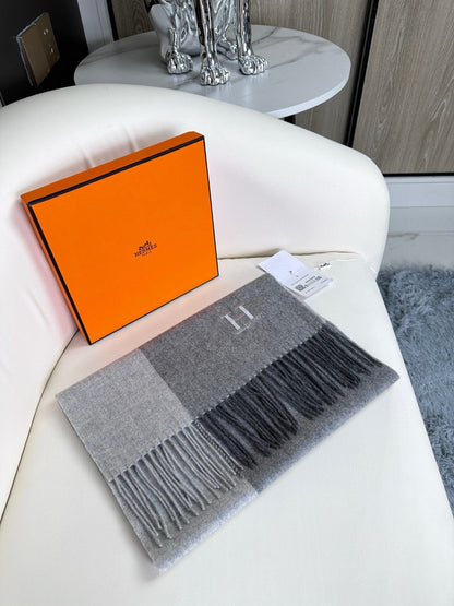 HERMES SCARF 190 CM IN DOVE GRAY CASERE 364768