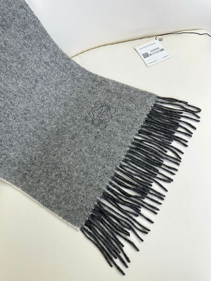 LOEWE SCARF 180 CM IN MOUSE GRAY CASHMERE 383862