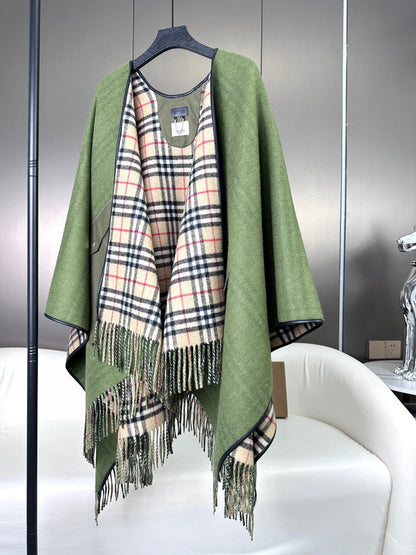 BURBERRY CHECK CAPE IN JADE GREEN WOOL 410153