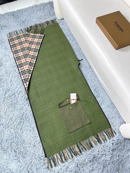 BURBERRY CHECK CAPE IN JADE GREEN WOOL 410153