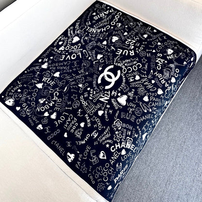CHANEL 25S SCARF 90 IN SILK 730661