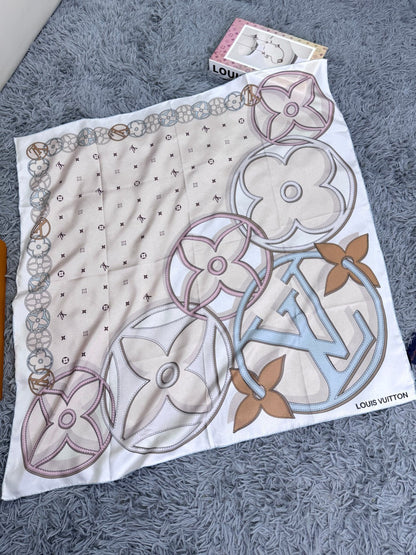 LOUIS VUITTON LV SCARF 90 CM IN SILK 719999