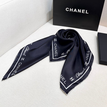 CHANEL 25S SCARF 90 IN SILK 732123