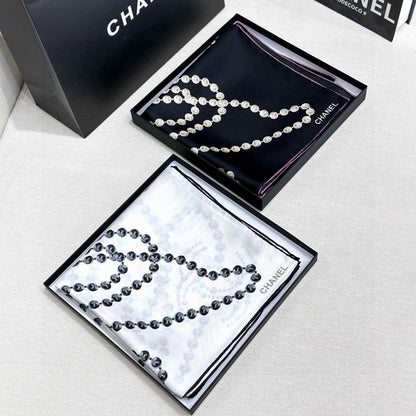 CHANEL 25S SCARF 90 IN SILK 711321