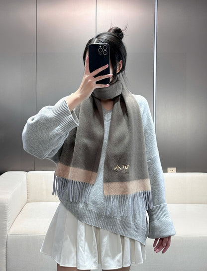 LOUIS VUITTON LV SCARF 180 CM IN CASHMERE 700797