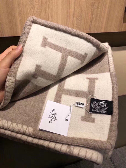 HERMES AVALON III THROW BLANKET 175 CM IN KHAKI BROWN WOOL AND CASERE 351745
