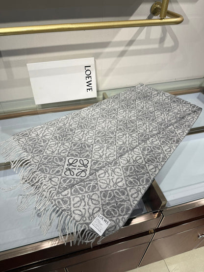 LOEWE 25S SCARF 180 IN CASHMERE WOOL 706574