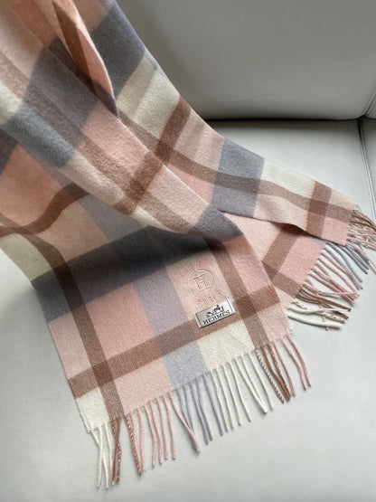 HERMES SCARF 180 CM IN LIGHT PINK CARO CASERE