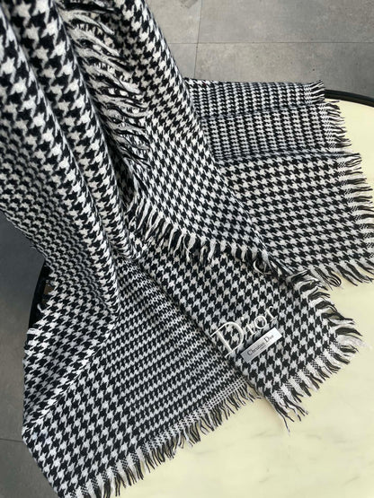 DIOR HOUNDSTOOTH SCARF 200 CM IN BLACK MIX WHITE WOOL 399969