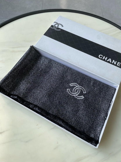 CHANEL SCARF 210 CM IN BLACK CASHMERE  402208