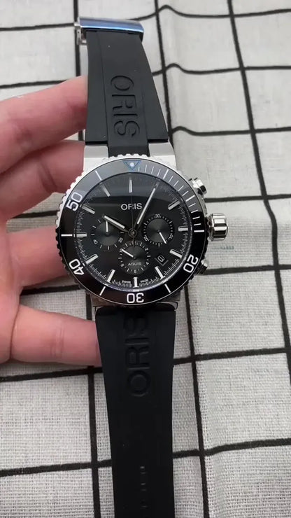 Oris Aquis Black Rubber - Hình 2