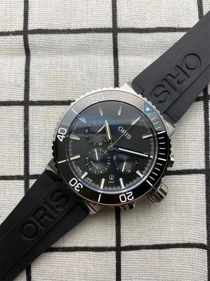 Oris Aquis Black Rubber - Hình 3